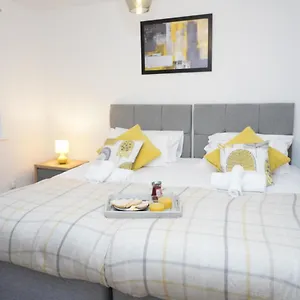 2bedrm-4guests-parking-nearstation Apartamento